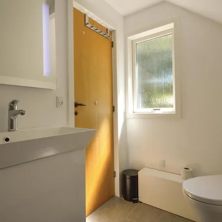 Сasa de vacaciones Three-bedroom Holiday In *